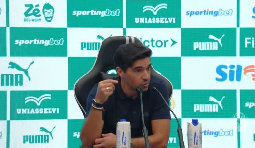 Abel Ferreira, técnico do Palmeiras, em entrevista coletiva na Arena MRV