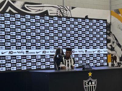 Cassierra é apresentado como novo reforço do Atlético