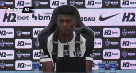 Cassierra é apresentado como novo reforço do Atlético