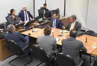 Disputa por delações marca nova fase das investigações sobre Banco Master