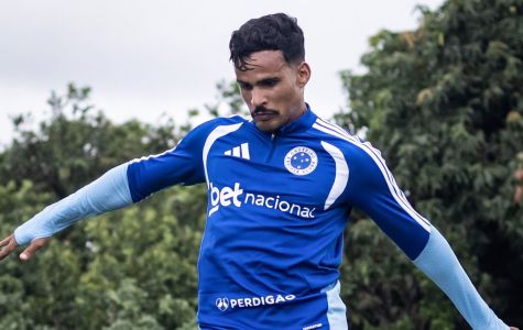 Kaiki em treino pelo Cruzeiro