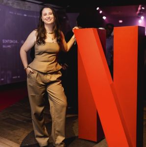 Ray Tavares, de 32 anos, autora do livro Os 12 Signos de Valentina