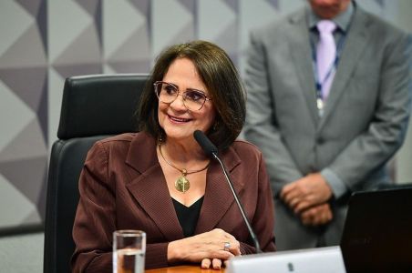 Senadora Damares Alves
