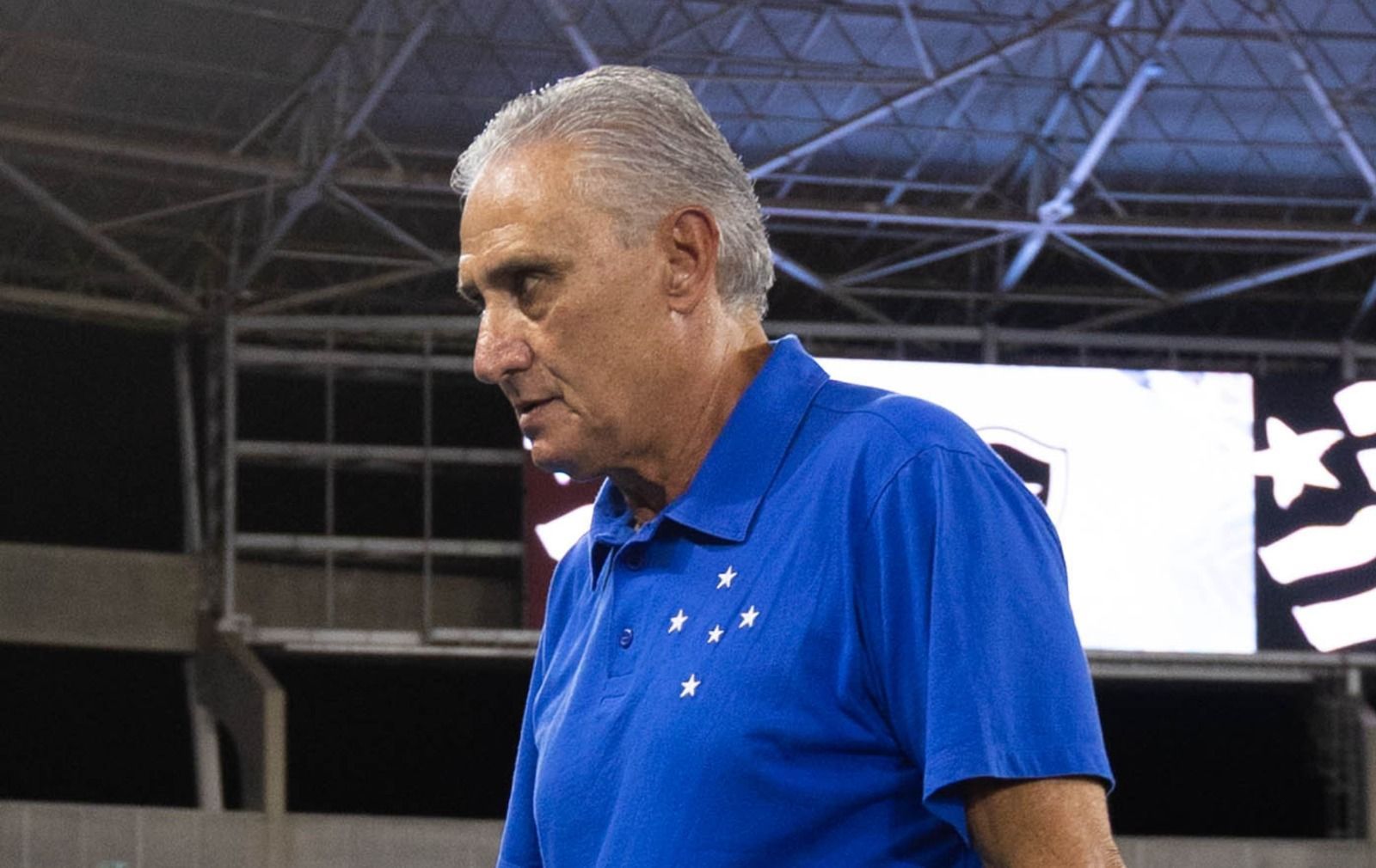 Tite reage a vexame do Cruzeiro e aponta momento crucial para goleada do Botafogo