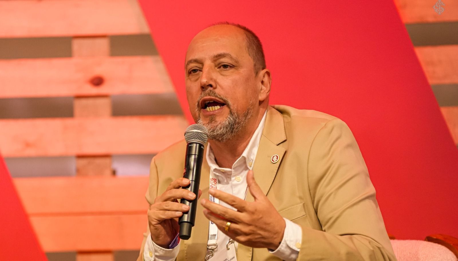 Alessandro Barcellos, do Inter, é aclamado presidente da Liga Forte União
