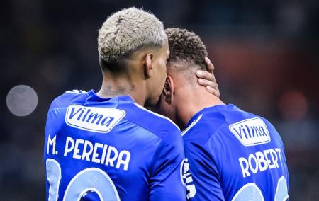 Atacante de clube europeu crava retorno ao Cruzeiro e revela papo com Matheus Pereira