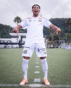 Rony deixou o Atlético e assinou com o Santos