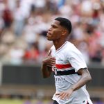 Joia tem multa baixa, e São Paulo corre risco de perdê-lo no futebol brasileiro