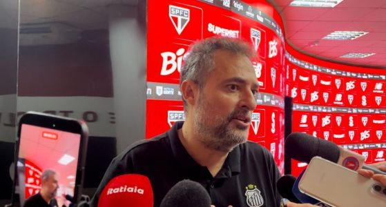 Alexandre Mattos, diretor de futebol do Santos