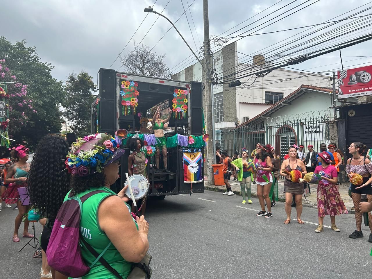 Bloco ‘Bruta Flor’ desfila com o tema ‘Mulheres Vivas’ no Carnaval de BH