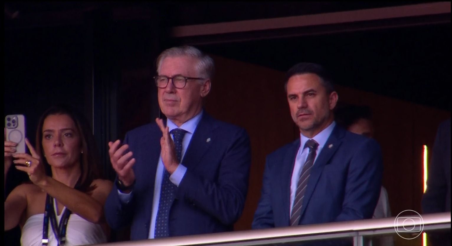 Técnico da Seleção, Ancelotti marca presença em final entre Flamengo e Corinthians