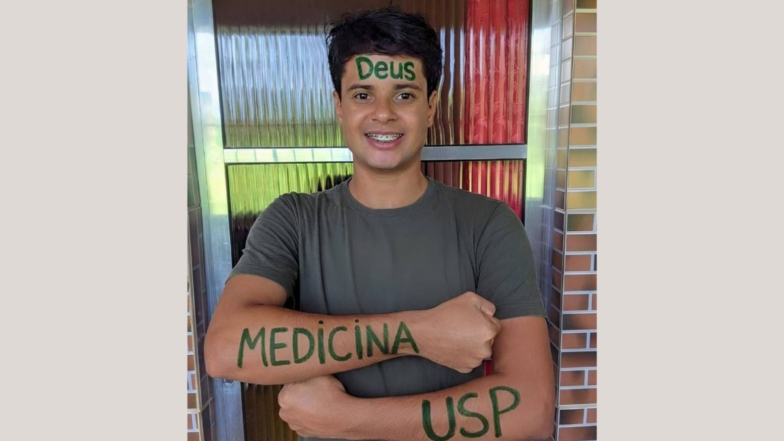 Vídeo: filho de pedreiro e de doméstica passa em 1º lugar em medicina na USP e filma reação dos pais