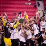 Titular do Corinthians projeta chance na Seleção: 'Trabalho para isso'