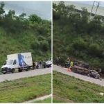 Caminhão tomba e motorista fica preso às ferragens na BR-262 na Grande BH