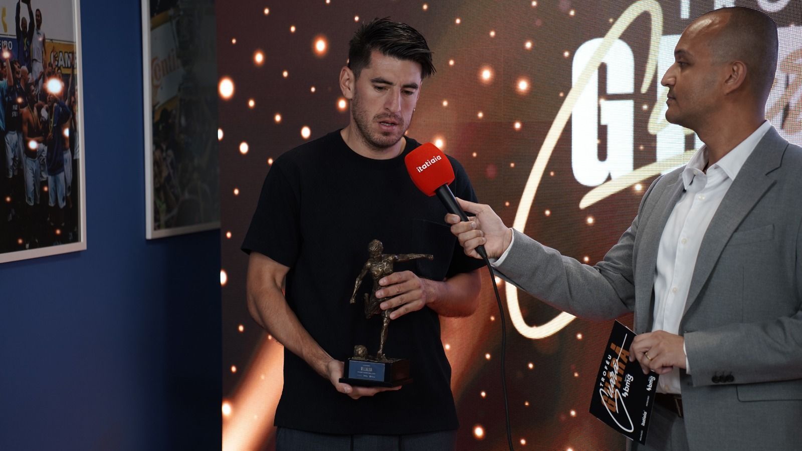 Lucas Villalba projeta ano especial com Cruzeiro após receber Troféu Guará Bmg