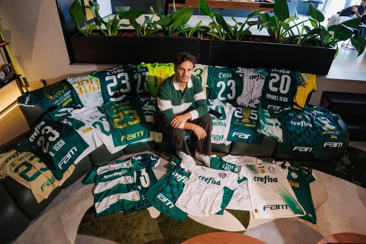 Raphael Veiga chora, se declara ao Palmeiras e avisa: 'Vou voltar'