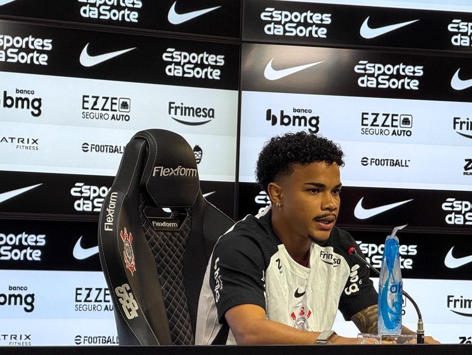 Reforço do Corinthians, Kaio César revela como foi recebido por Memphis
