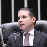 Congresso aprova reajustes e amplia benefícios para servidores da Câmara e do Senado