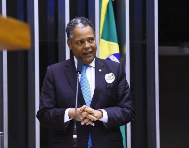 Com maior bloco da Câmara, PSD reconduz Antonio Brito e define controle de comissões