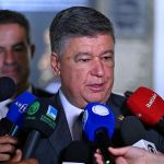 Após diálogo com Toffoli, Viana anuncia adiamento do depoimento de Daniel Vorcaro
