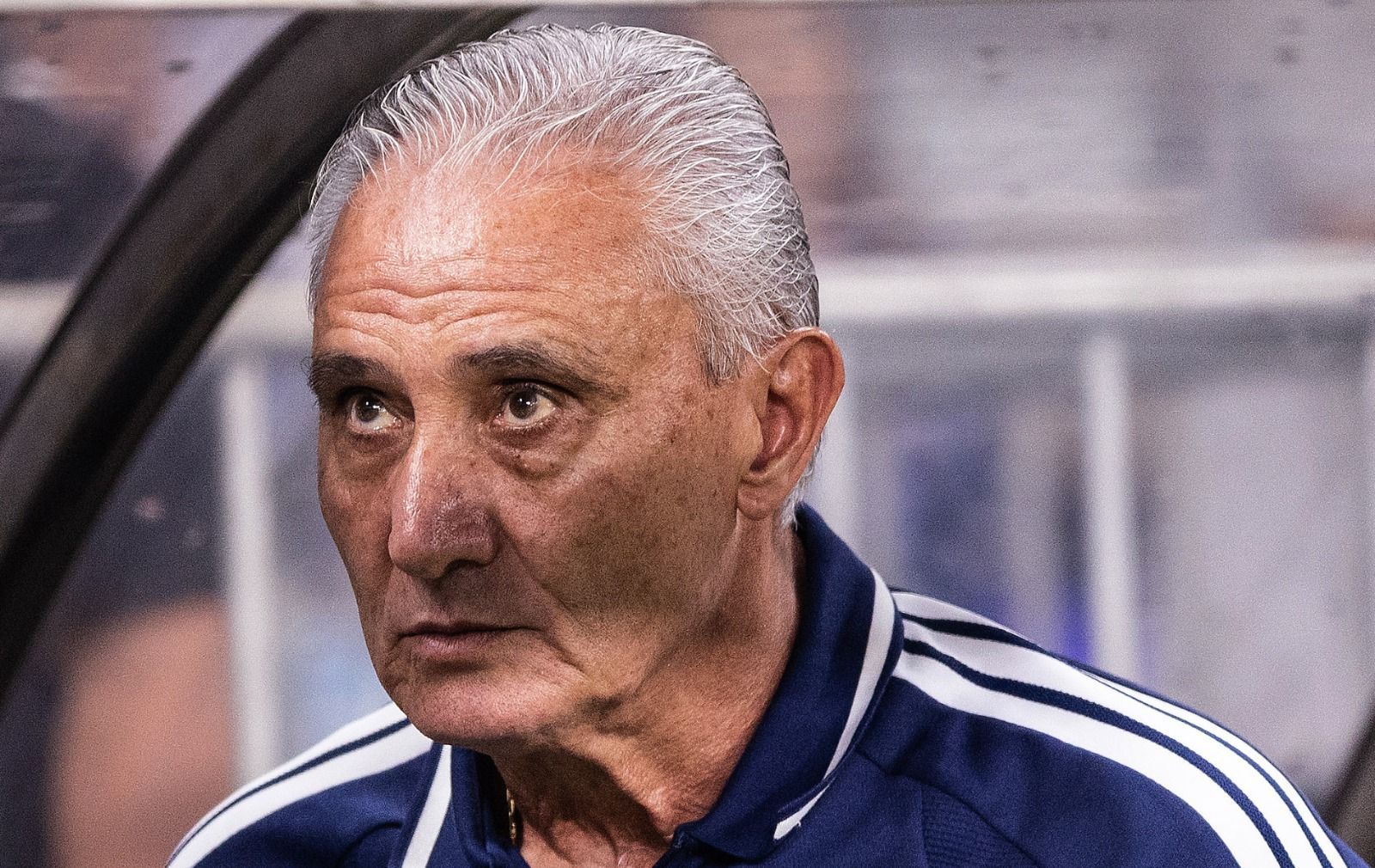 Torcida do Cruzeiro perde a paciência com Tite no Mineirão e elege vilões em derrota