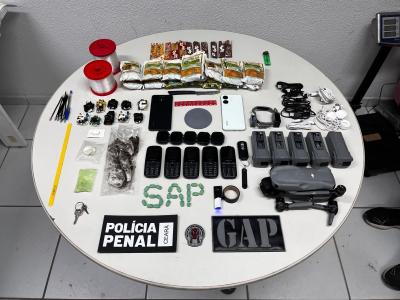 Homens utilizavam drone para enviar objetos a presídio