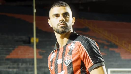 Atacante Lucas Silva em vídeo de apresentação no Vitória