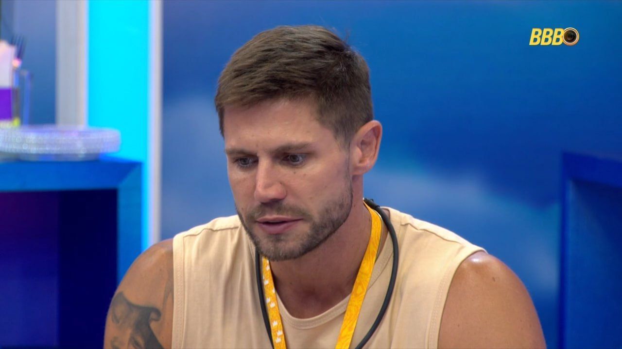 BBB 26: pouco antes da formação do Paredão, Jonas revela dúvida sobre indicação