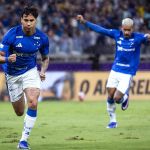 Cruzeiro bate América, alivia pressão e vira líder de grupo no Campeonato Mineiro