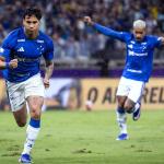 Cruzeiro bate América, alivia pressão e vira líder de grupo no Campeonato Mineiro