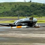 Homem invade aeroporto em MG, tenta decolar helicóptero e derruba aeronave
