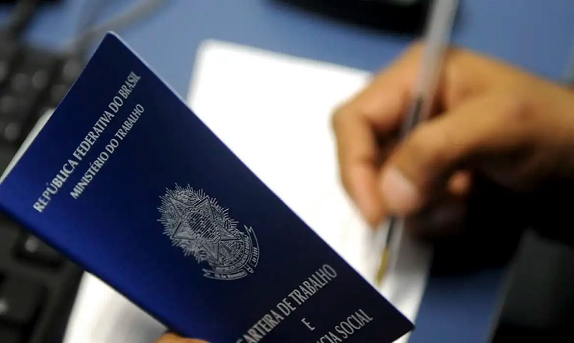 Minas Gerais registra queda de 43% na geração de empregos formais em 2025