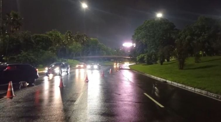 Prefeito do RJ pede atenção da população após 20 dias de chuva e risco de deslizamentos