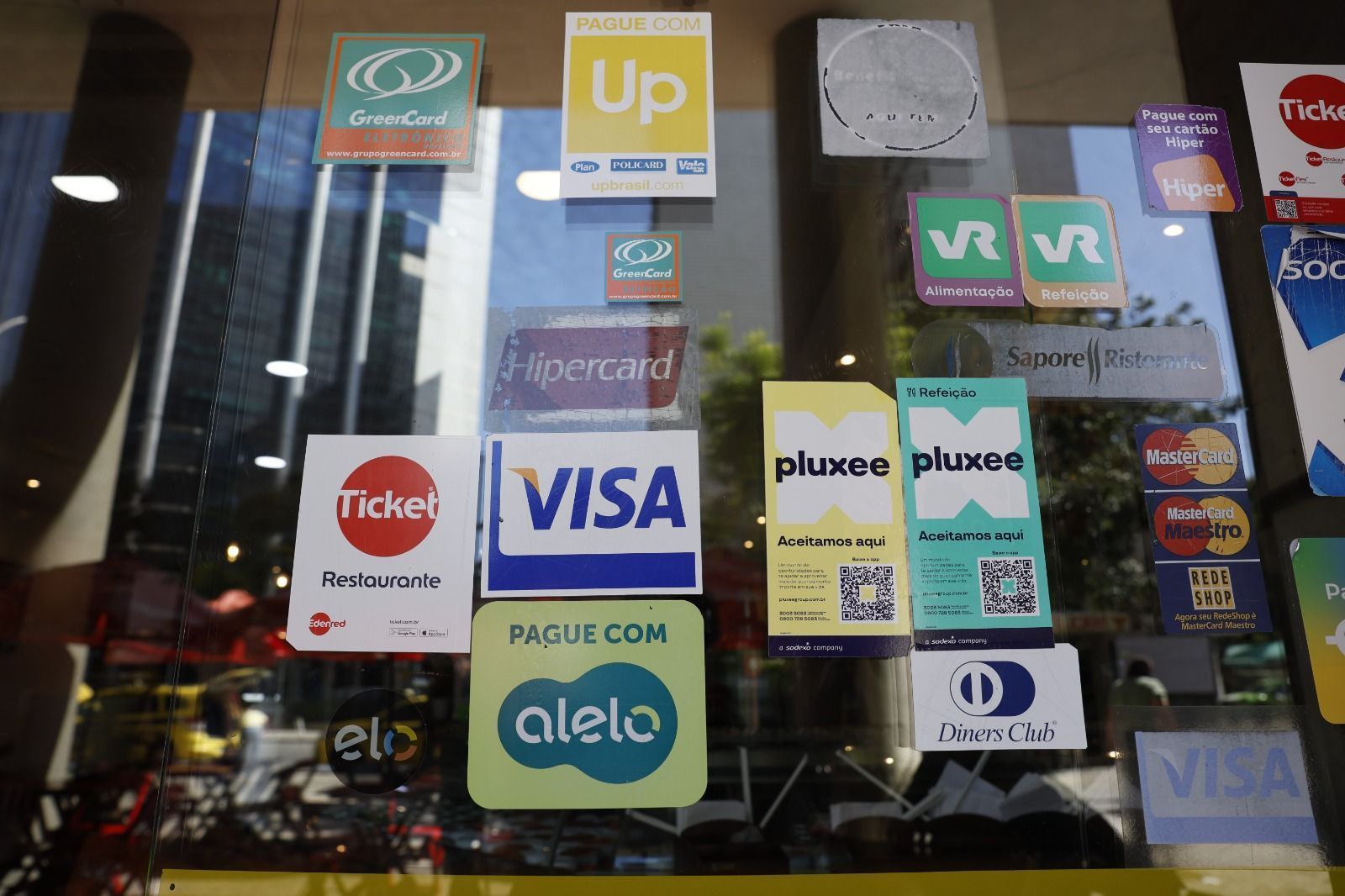 Vale-refeição e alimentação: novas regras passam a valer para todo o setor