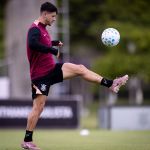 Comissão do Corinthians adota cautela, mas mantém confiança em Garro