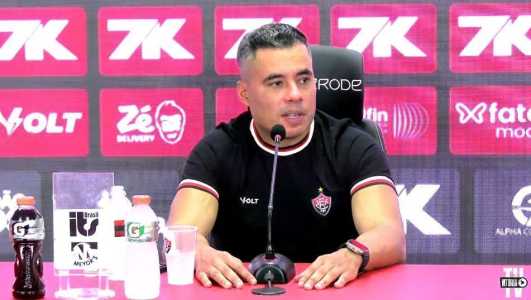 Jair Ventura, técnico do Vitória