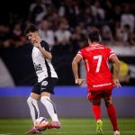 Lateral do Corinthians passa por cirurgia após lesão no joelho