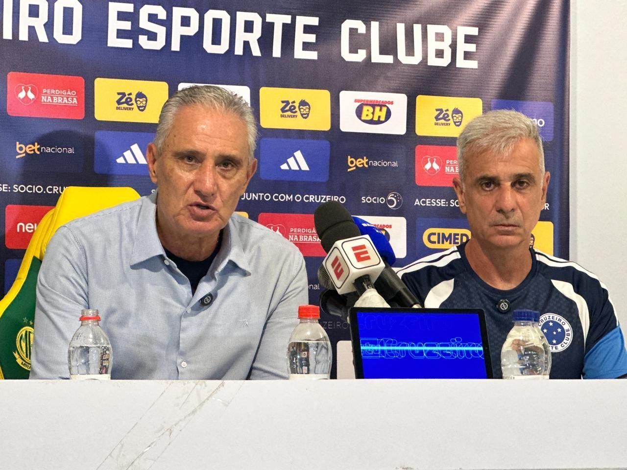 Tite é direto sobre momento do Cruzeiro e se pronuncia sobre críticas da torcida