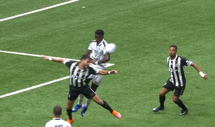 Decisão correta? Veja análise do VAR de gol anulado do Remo contra o Atlético