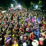 Bloco Coisas da Rita homenageia Elza Soares e Rita Lee em desfile pós-Carnaval