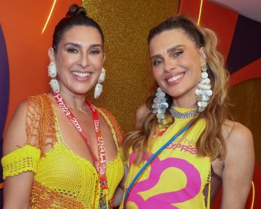 Carolina Dieckmmann e Fernanda Paes Leme roubaram a cena no camarote 2222 que homenageia Preta Gil, no circuito Barra/Ondina em Salvador