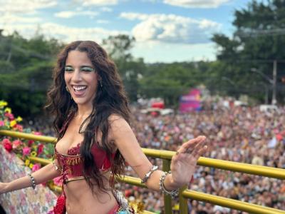 Cantora Marina Sena reuniu milhares foliões no Carnaval de BH