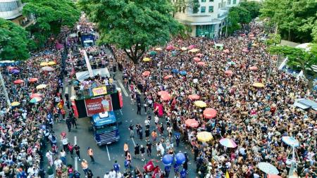 Fotos impressionantes do Bloco Desmanttelo do Nattan, em BH