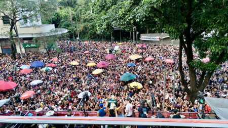 Fotos impressionantes do Bloco Desmanttelo do Nattan, em BH