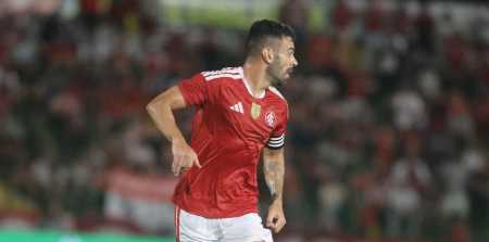 Bruno Henrique em ação pelo Inter contra o Ypiranga