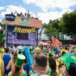 10 anos de Axé: Havayanas Usadas celebra década de história na Avenida dos Andradas