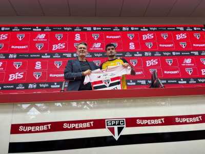 Rui Costa e Cauly no CT da Barra Funda