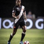 Volante sofre problema no joelho e pode desfalcar o Vasco em clássico decisivo