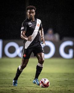 Thiago Mendes pode ficar fora do clássico contra o Fluminense