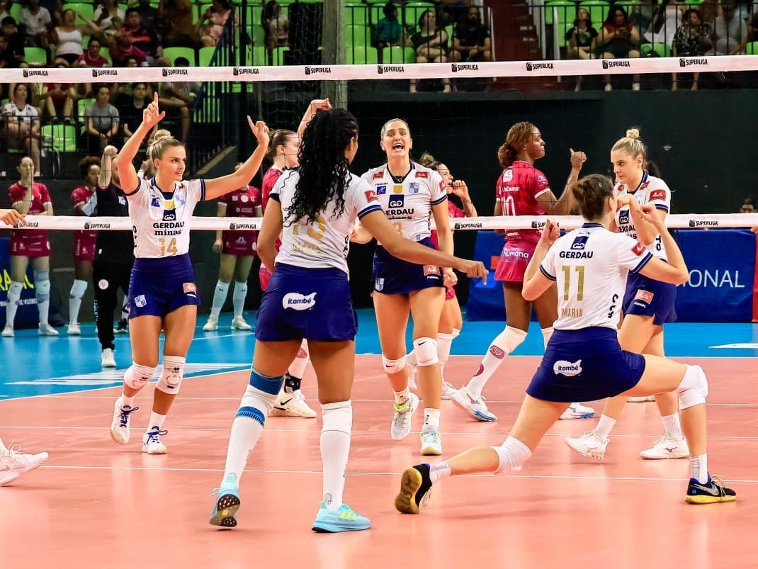 Gerdau Minas reage, vira sobre Maringá e assume liderança da Superliga Feminina